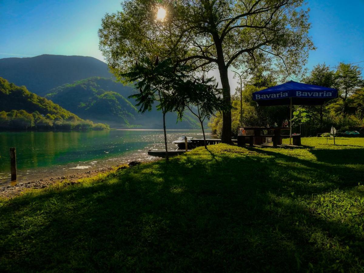 Lake House Krndija Hotel Jajce Ngoại thất bức ảnh